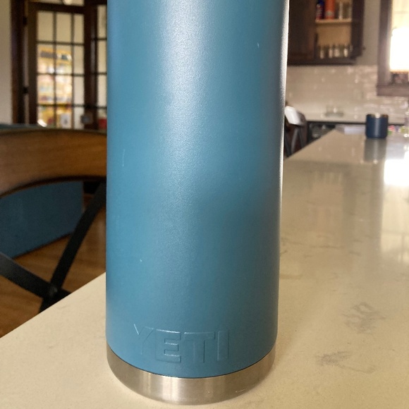 46 ounce YETI rambler - Picture 1 of 2